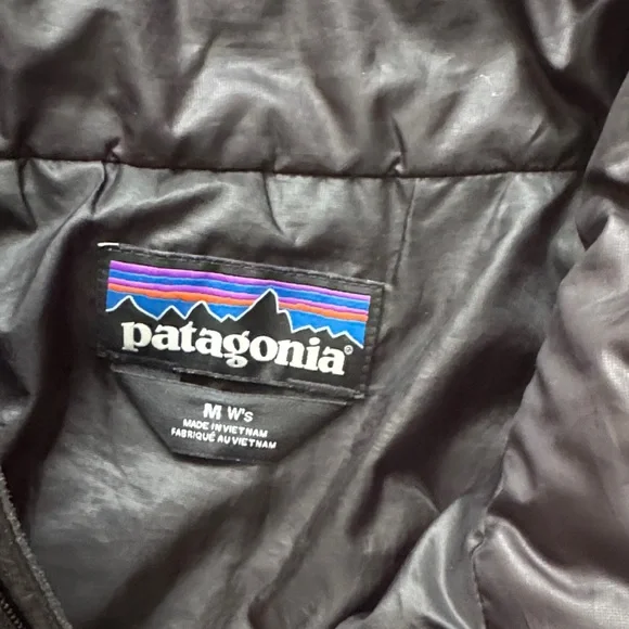 Patagonia Women's Black Nano Puff Jacket - Picture 4 of 12